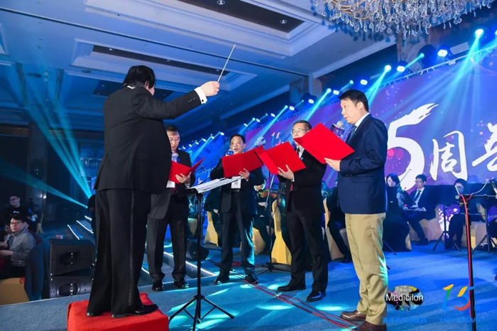 �ϳ�����������ơ�