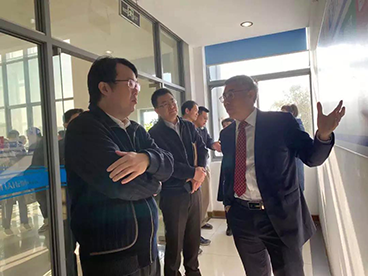 ��С��������һ����������������ʵ��������