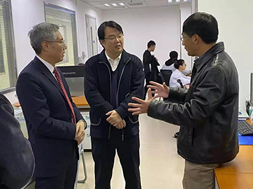 ��С��������һ����������������ʵ��������