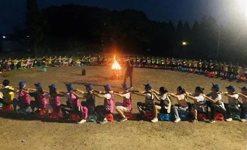 ����÷��չ�����ʵ���ҵ�Ļ��˶�