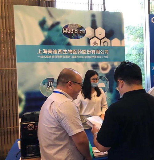 ÃÀ¸ß÷չλÕÕÆ¬ ÃÀ¸ß÷չλÕÕÆ¬