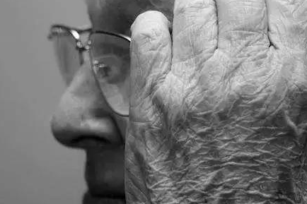 �����ĺ�Ĭ��֢��Alzheimer��s Disease����21�����������ٵ���󿵽���в֮һ