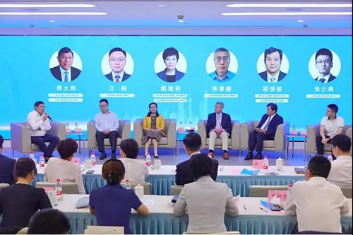 ����÷������ϯ�ֶ�����ҽҩ��ҵ�ǿ������ʽ