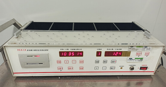 СÊó×ÔÖ÷Ô˶¯ÒÇ