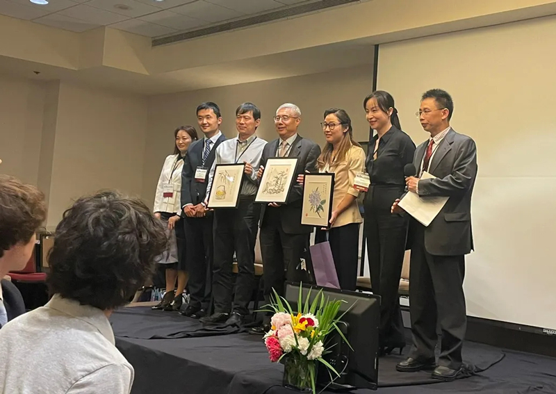 Reward-&-Recognition.jpg Reward-&-Recognition.jpg